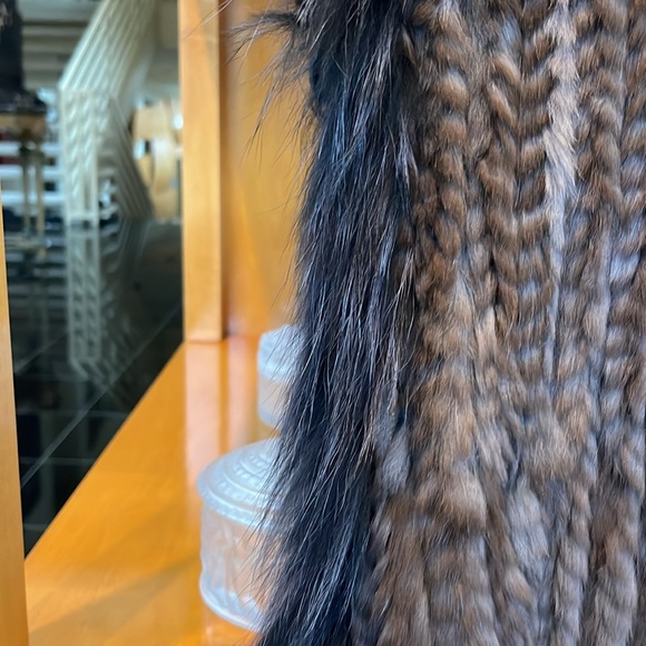 Rabbit and fox fur knitted vest - Picture 7 of 9